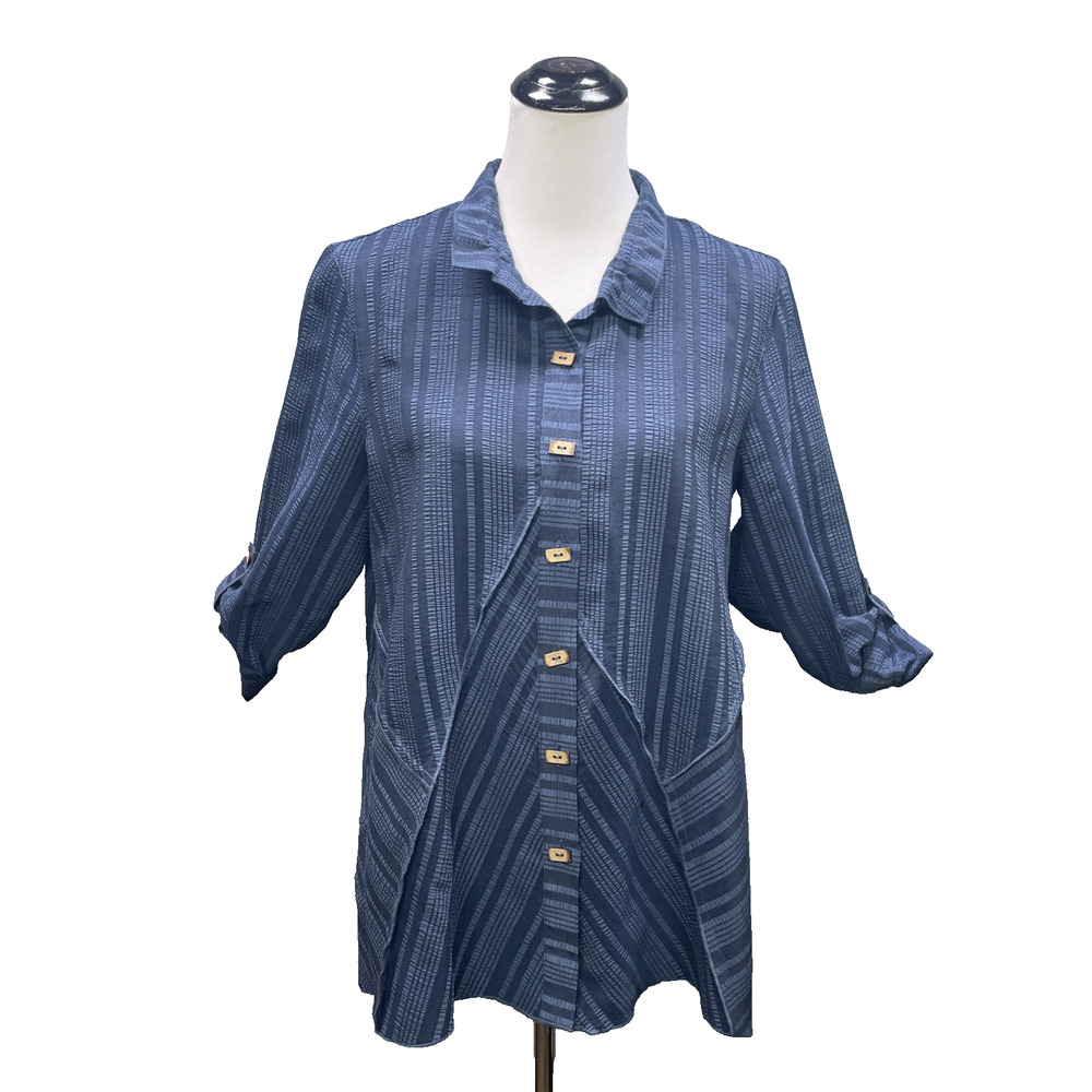 Ali Miles Women M Button Up Shirt Textured Blue Pattern Wooden Buttons Lagenlook